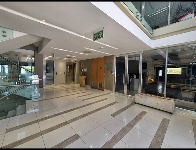 250M² OFFICE TO LET IN VORNA VALLEY